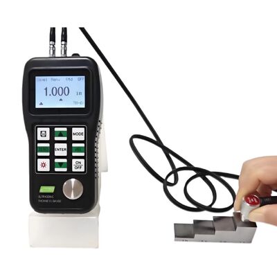 TM251D 塗料またはコーティングを通して超音波厚み計 500のテスト値メモリと ±0.025mmの許容度